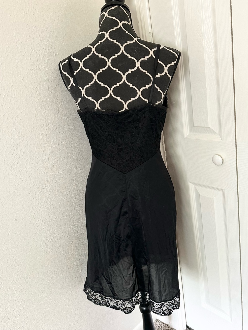 Vintage 1970s vanity affair, black Lacey slip night dress lingerie - Picture 6 of 12